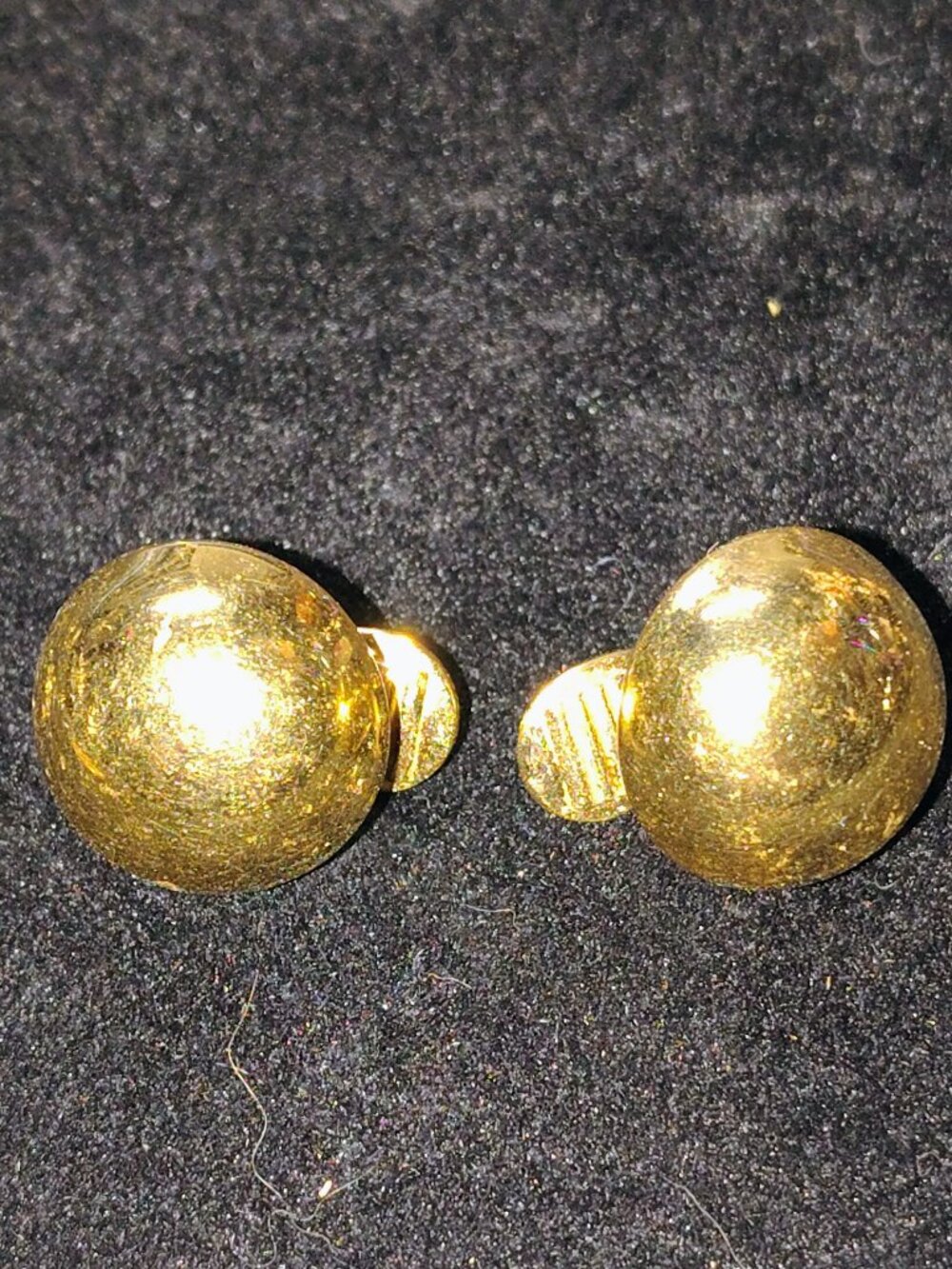 Vintage Monet Gold‑Tone Button Clip‑On Earrings – 1970s–80s Classic Dome